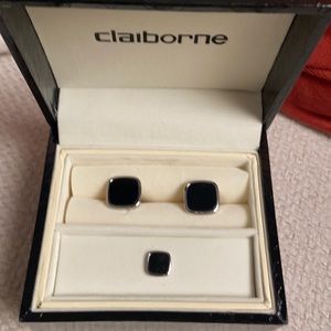 Men’s cuff links and tie pin